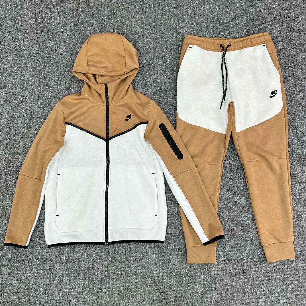 Nike Tech Fleece