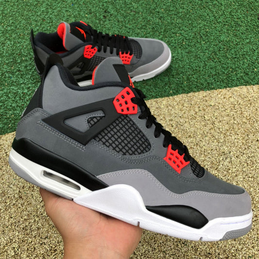 Air Jordan 4