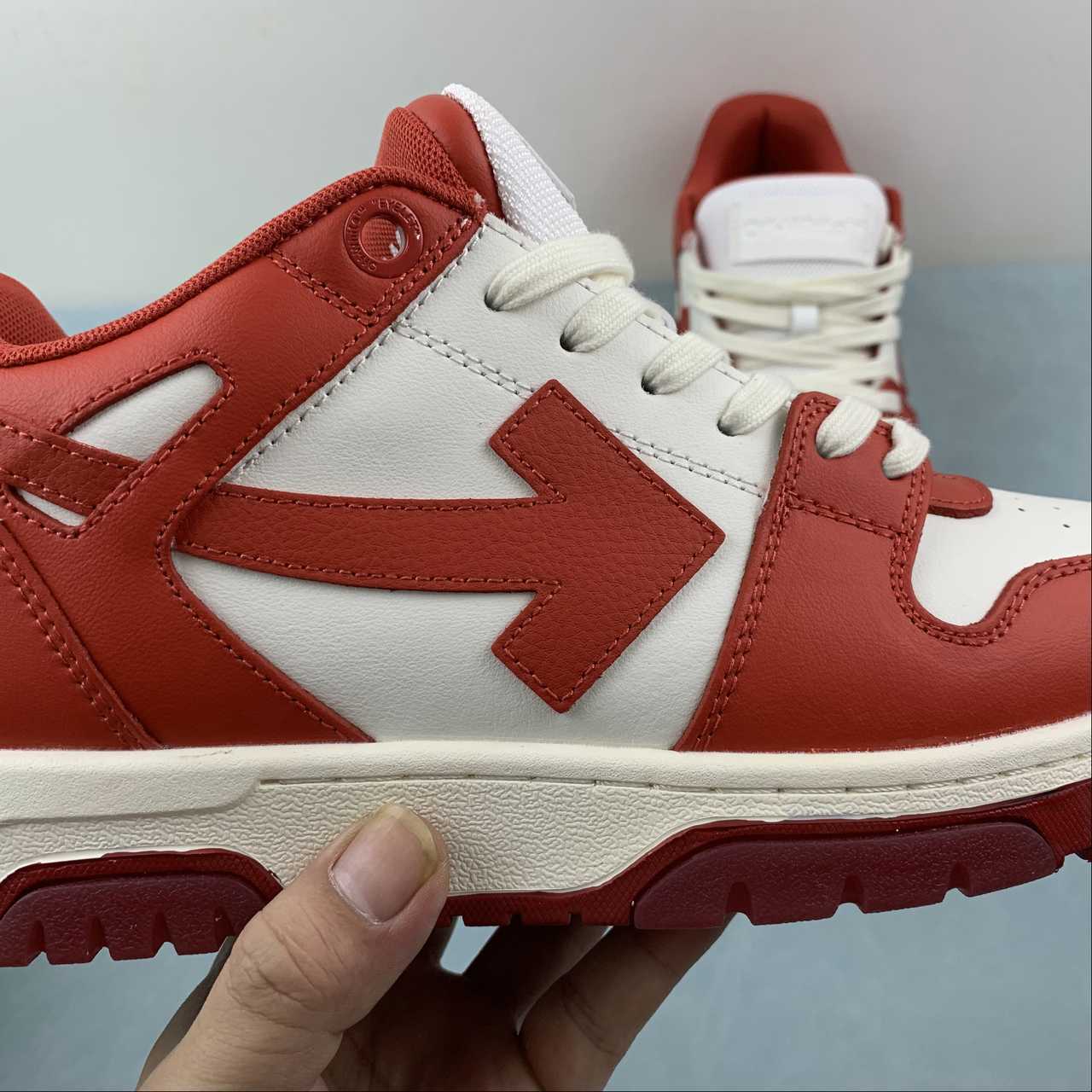 OFF-WHITE Out Of Office "000" Low