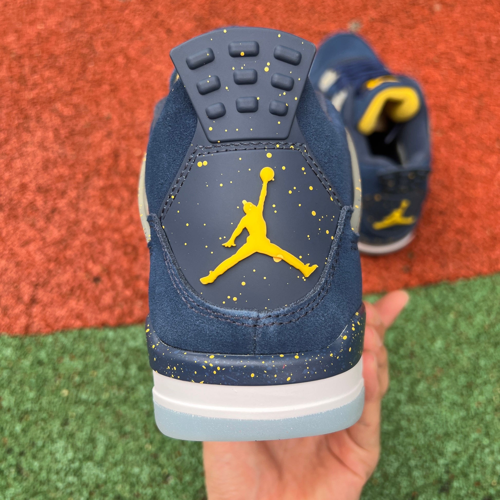 Air Jordan 4