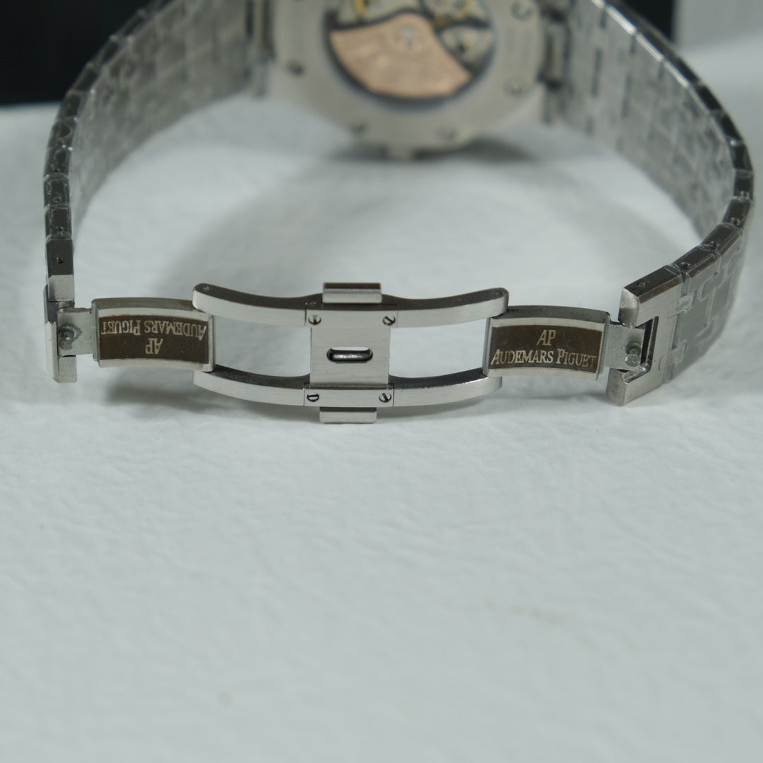 Royal Oak Medium