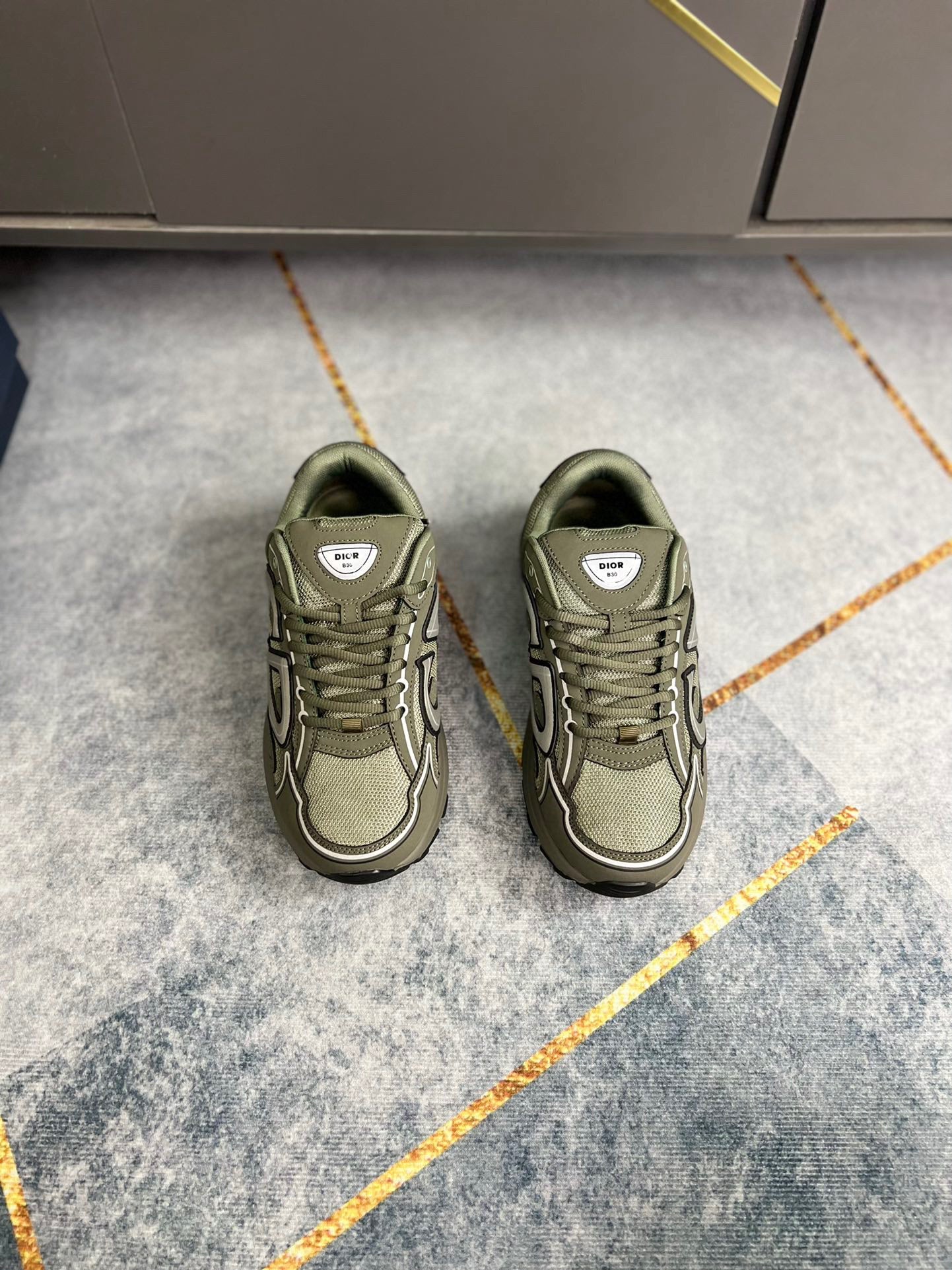 Dior B30