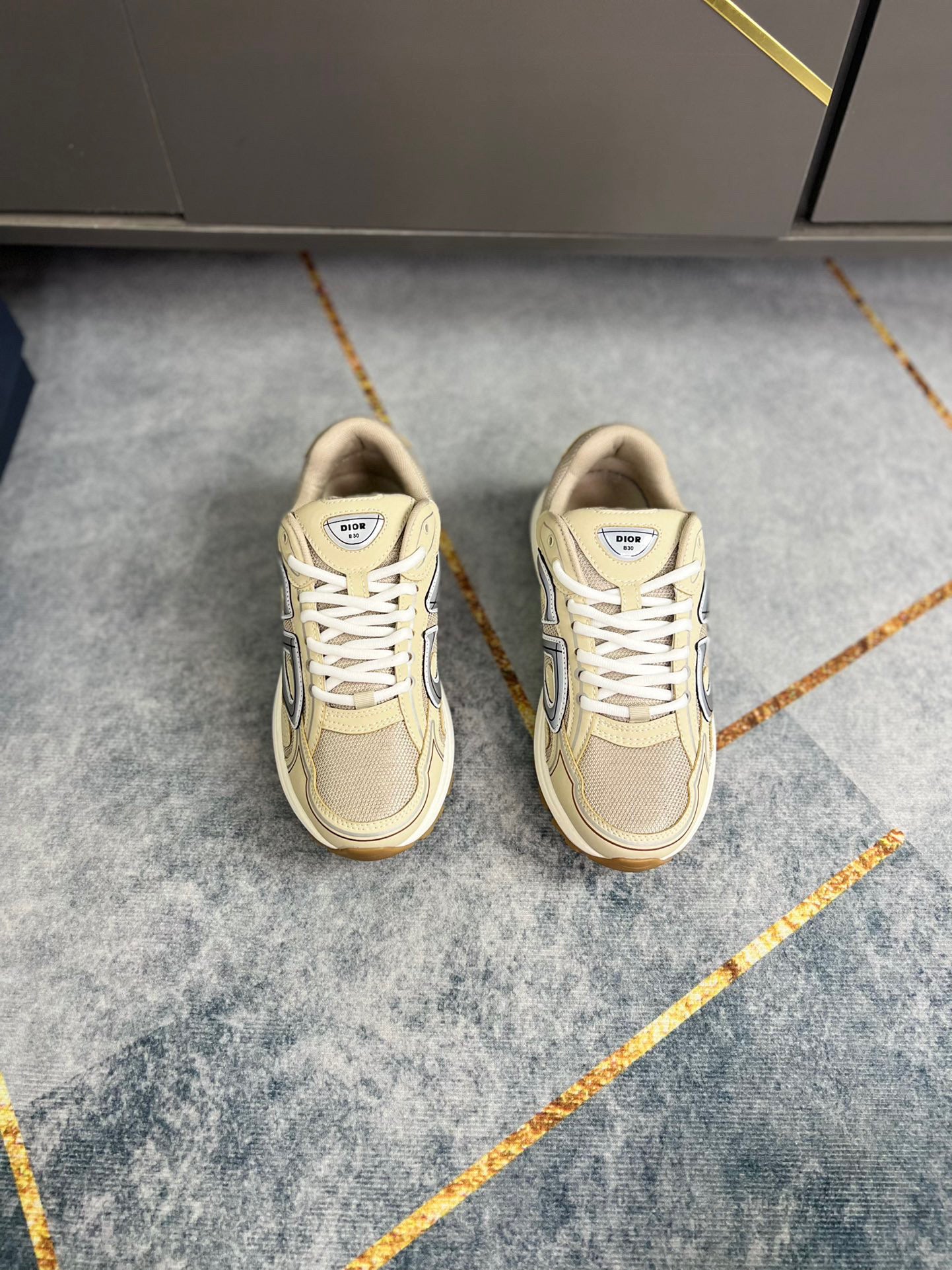 Dior B30