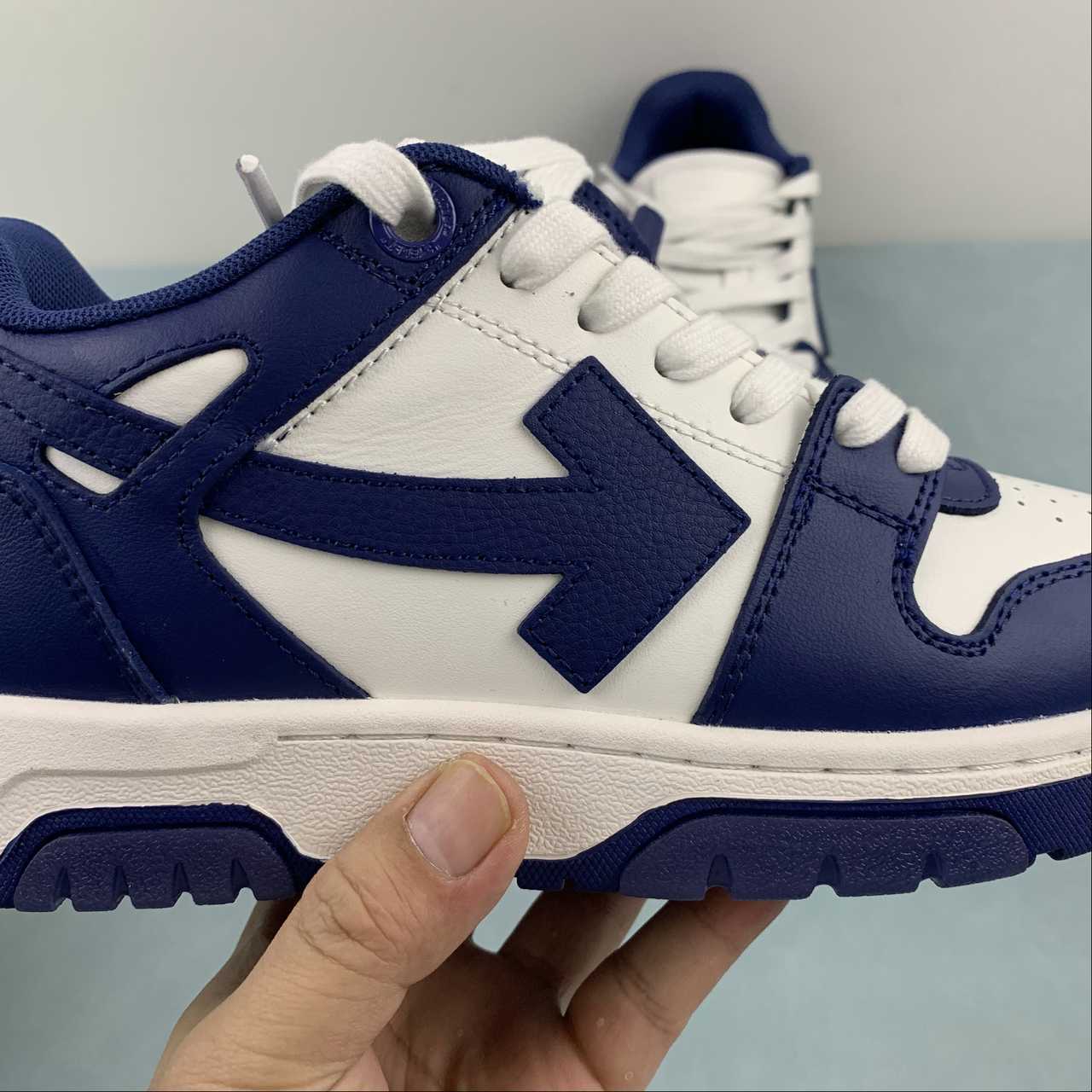 OFF-WHITE Out Of Office "000" Low