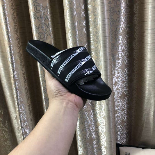 Chinelo Balenciaga
