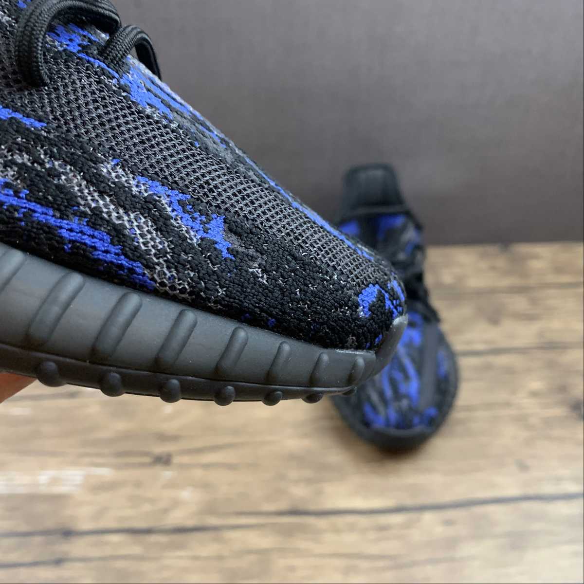 Adidas Yeezy Boost 350 V2