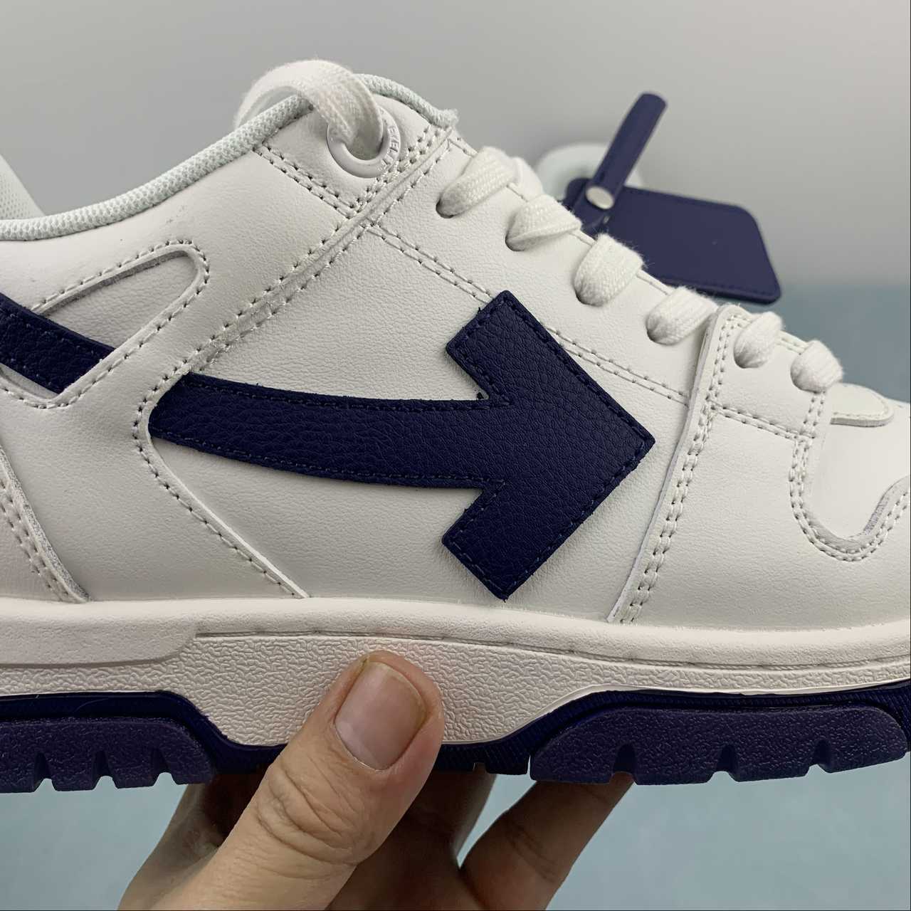 OFF-WHITE Out Of Office "000" Low