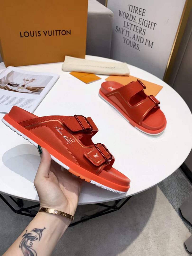 Chinelo Louis Vuitton
