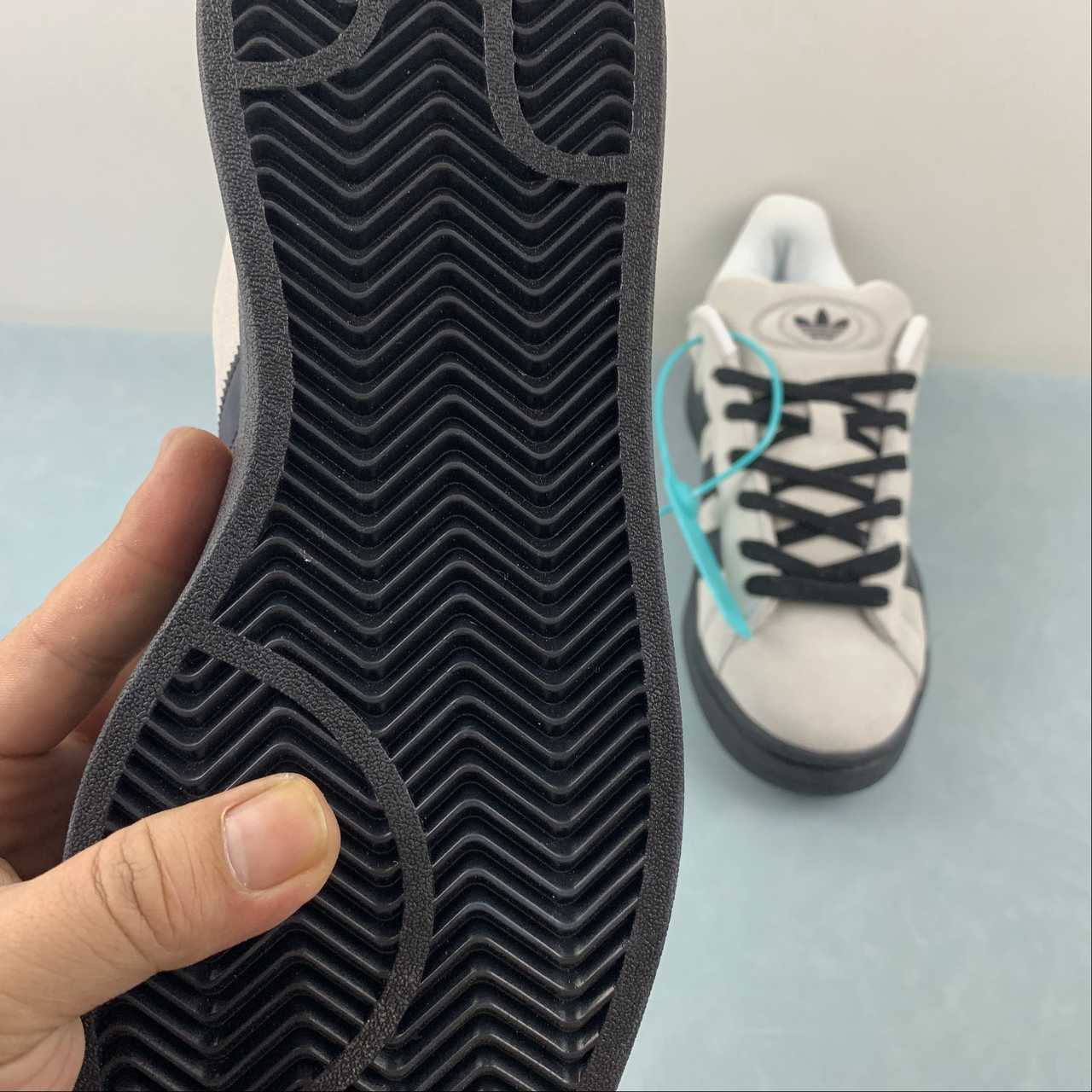 Adidas Campus 00s