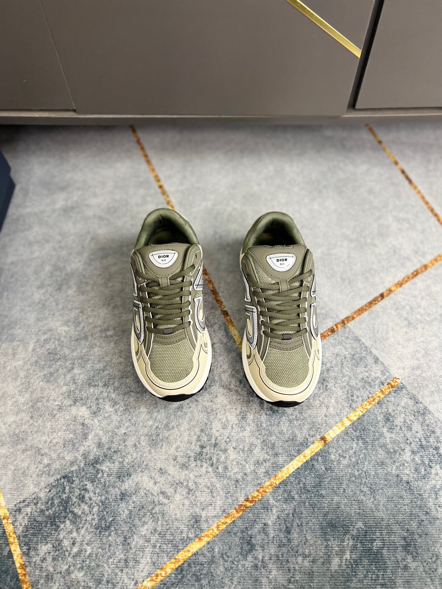 Dior B30