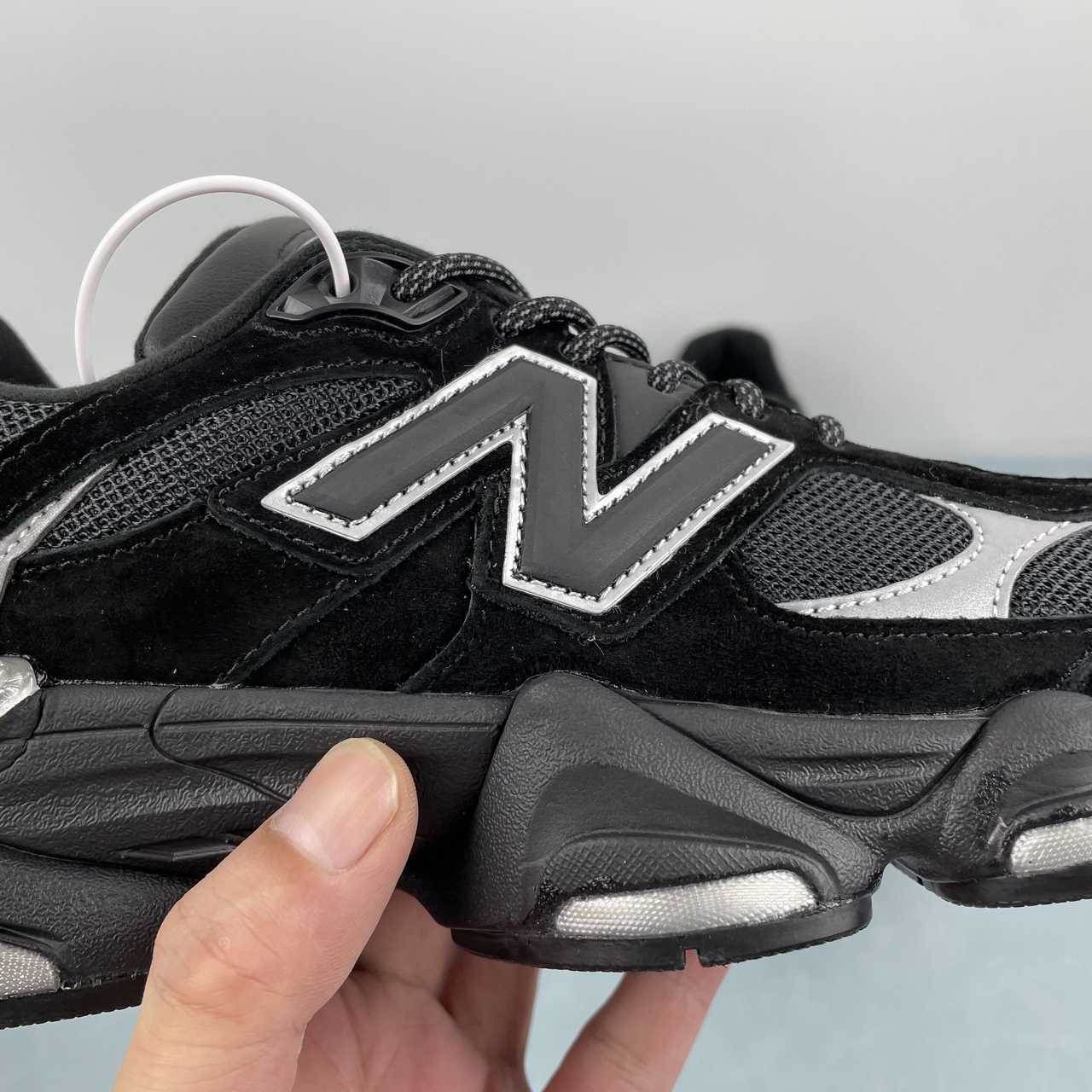 New Balance 9060
