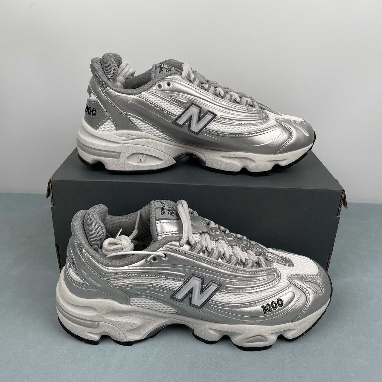 New Balance 1000