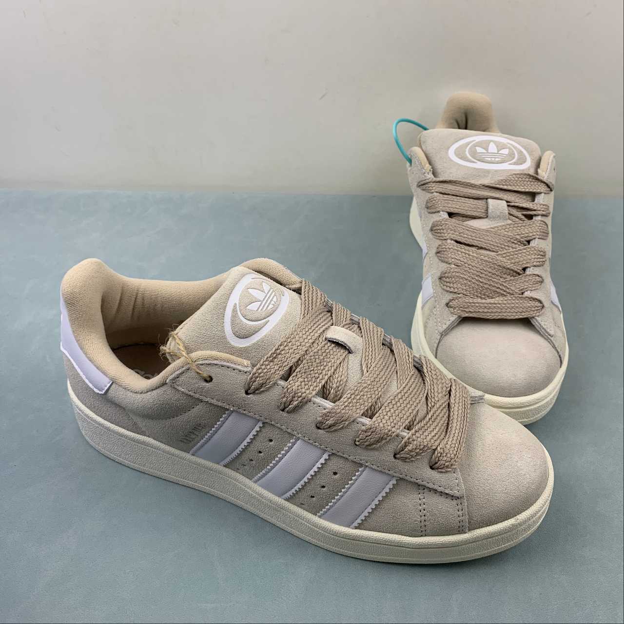 Adidas Campus 00s