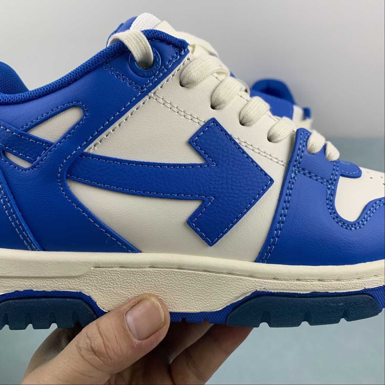 OFF-WHITE Out Of Office "000" Low