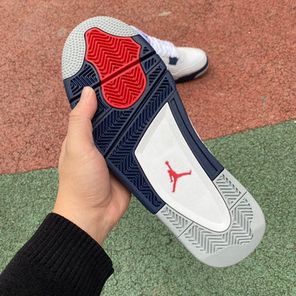 Air Jordan 4