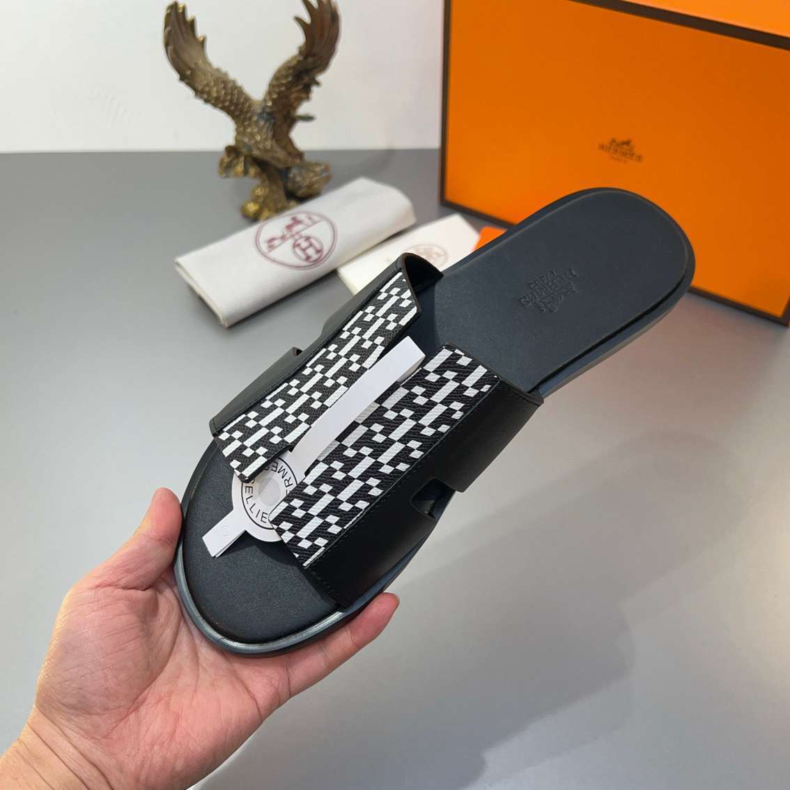 Chinelo Hermes