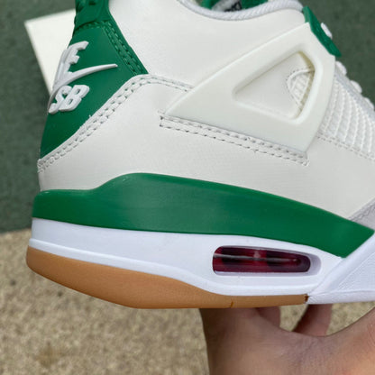 Air Jordan 4