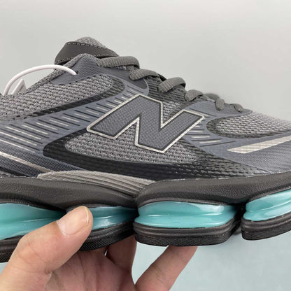 New Balance 2000