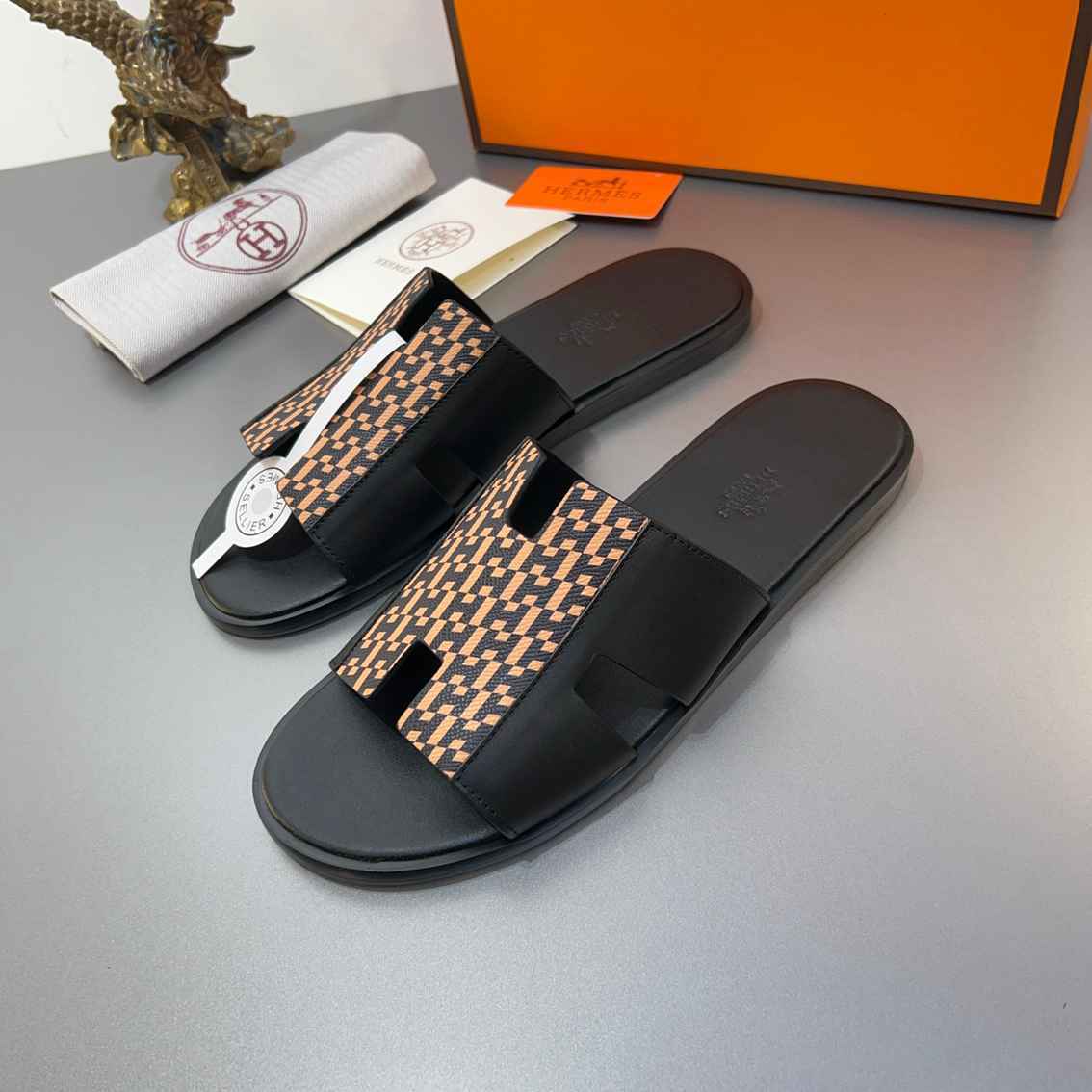 Chinelo Hermes
