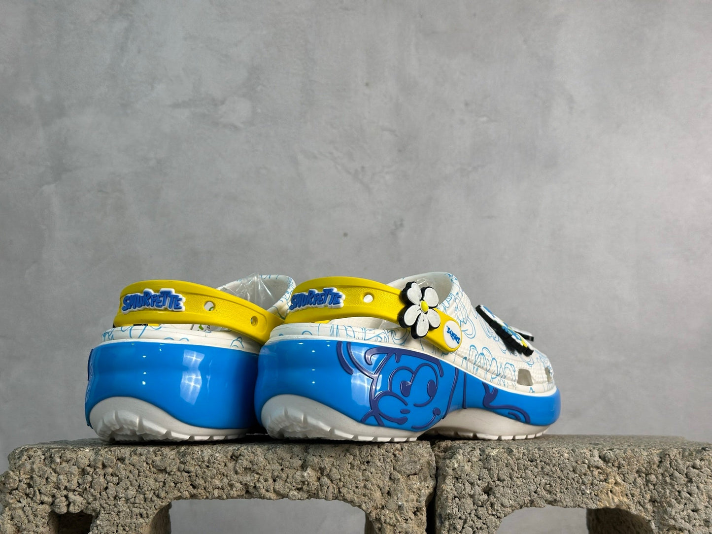 Zueco de plataforma Smurfs de Crocs