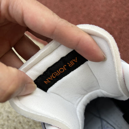 Air Jordan 4