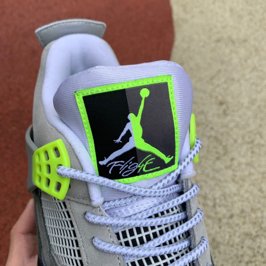 Air Jordan 4