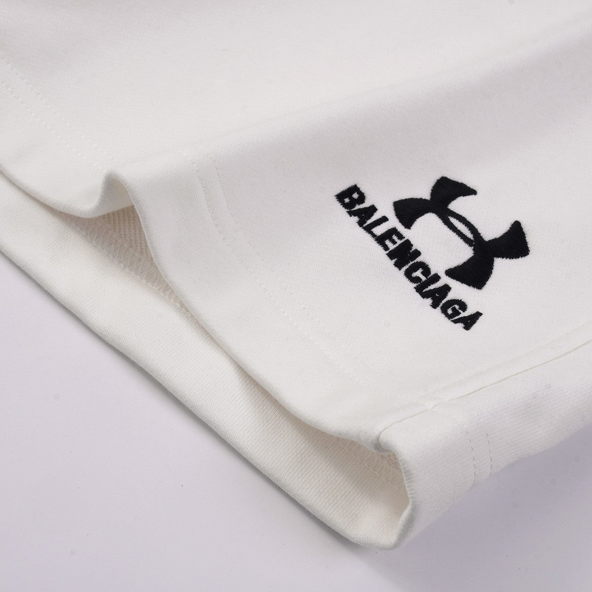Balenciaga corto