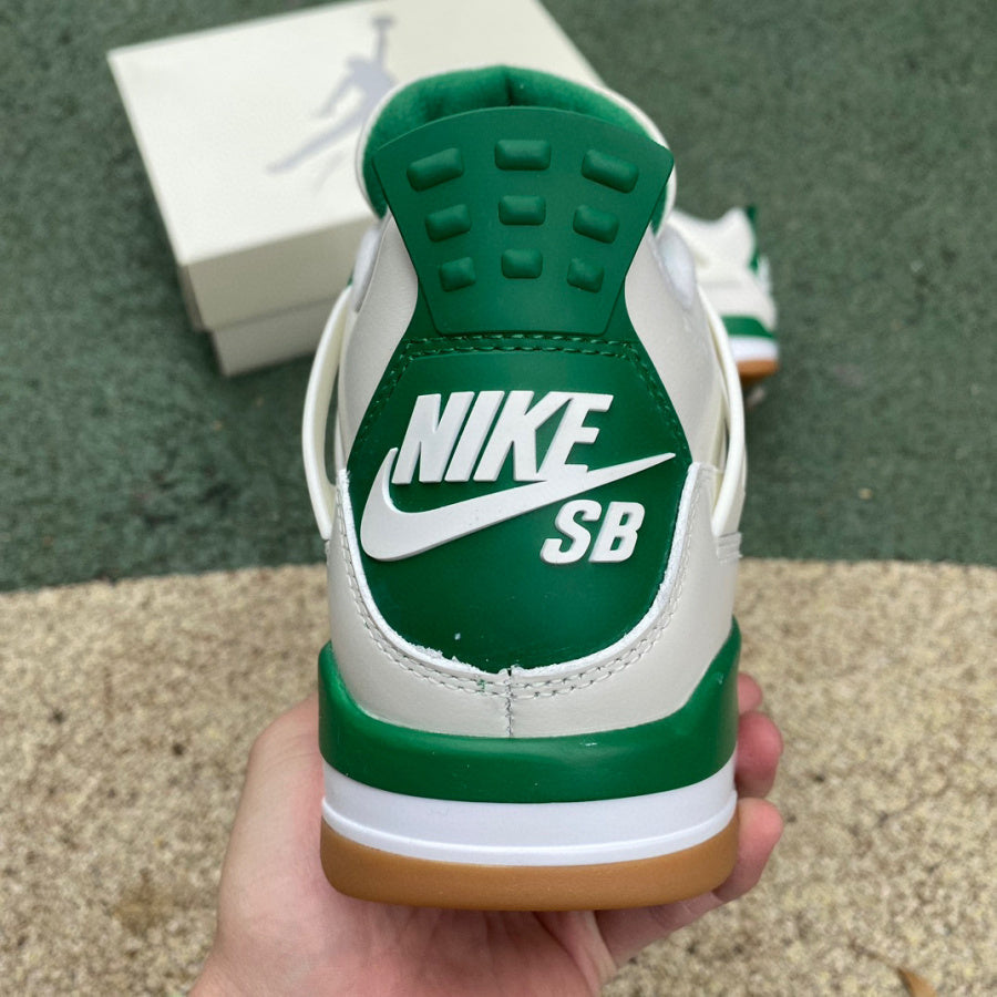 Air Jordan 4