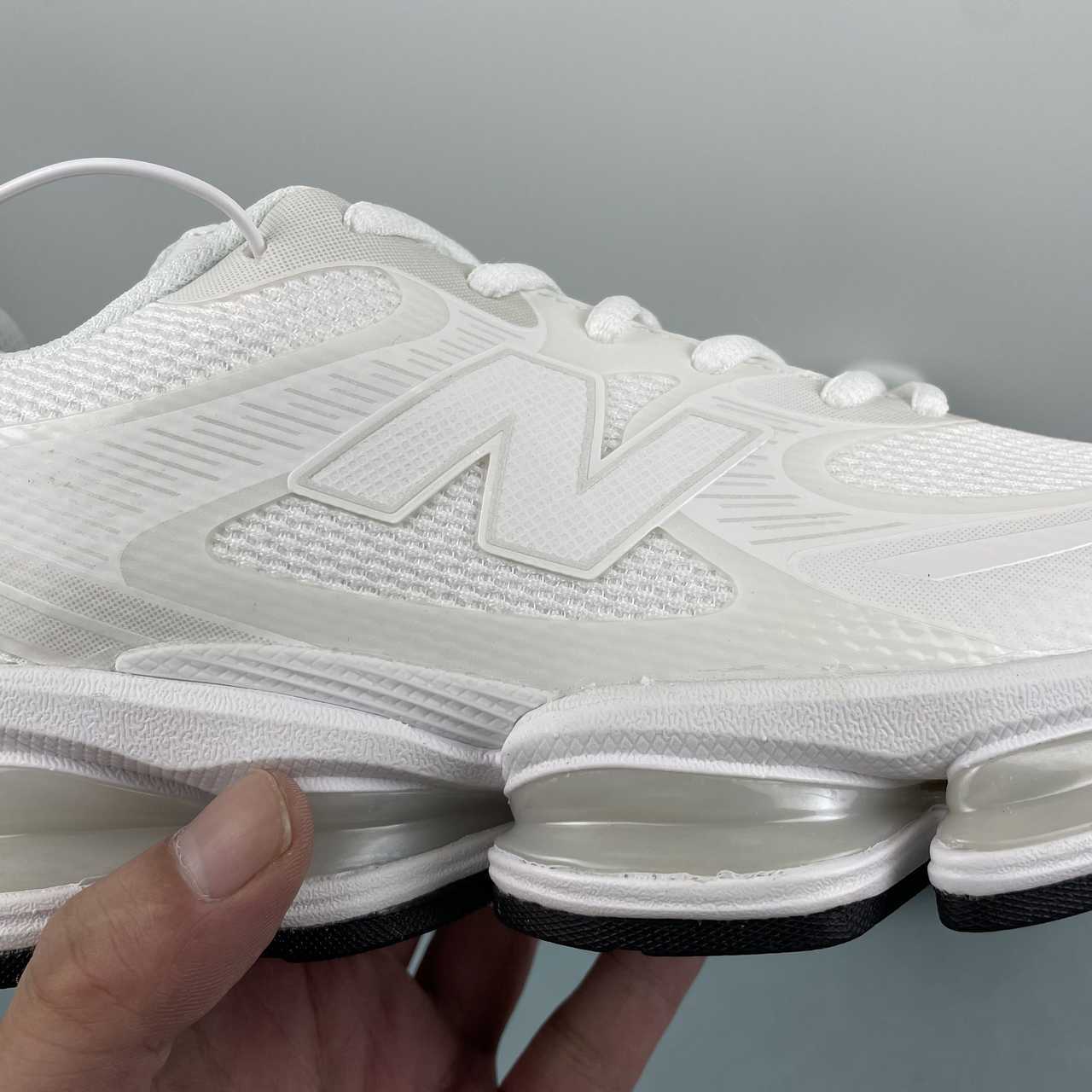New Balance 2000