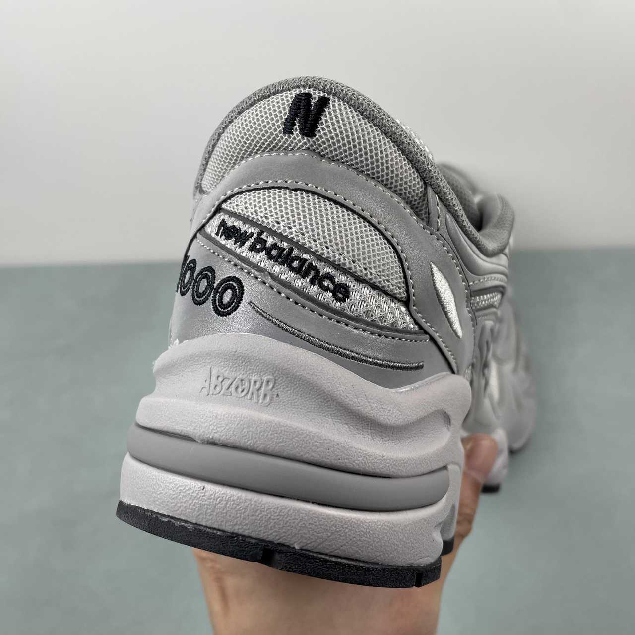 New Balance 1000