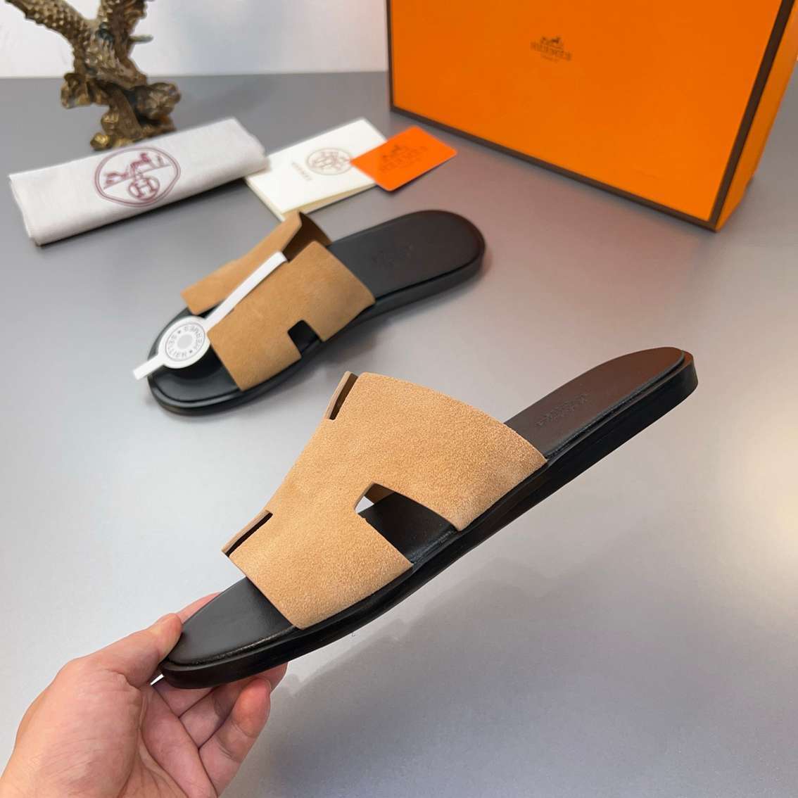 Chinelo Hermes