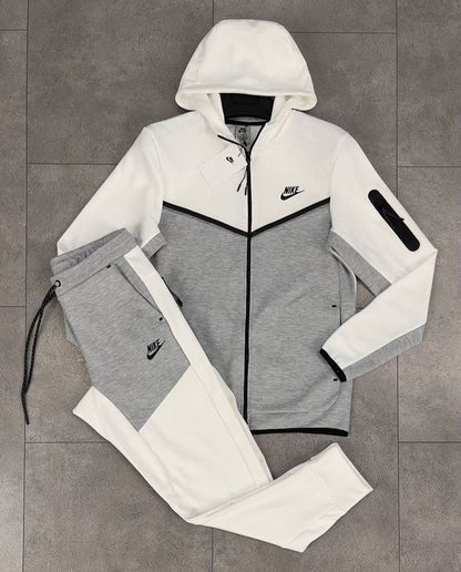 Nike Tech Fleece
