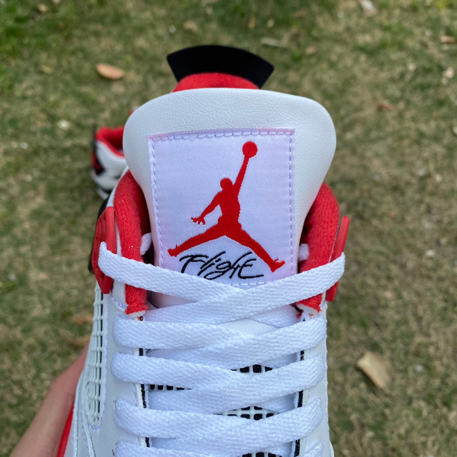 Air Jordan 4