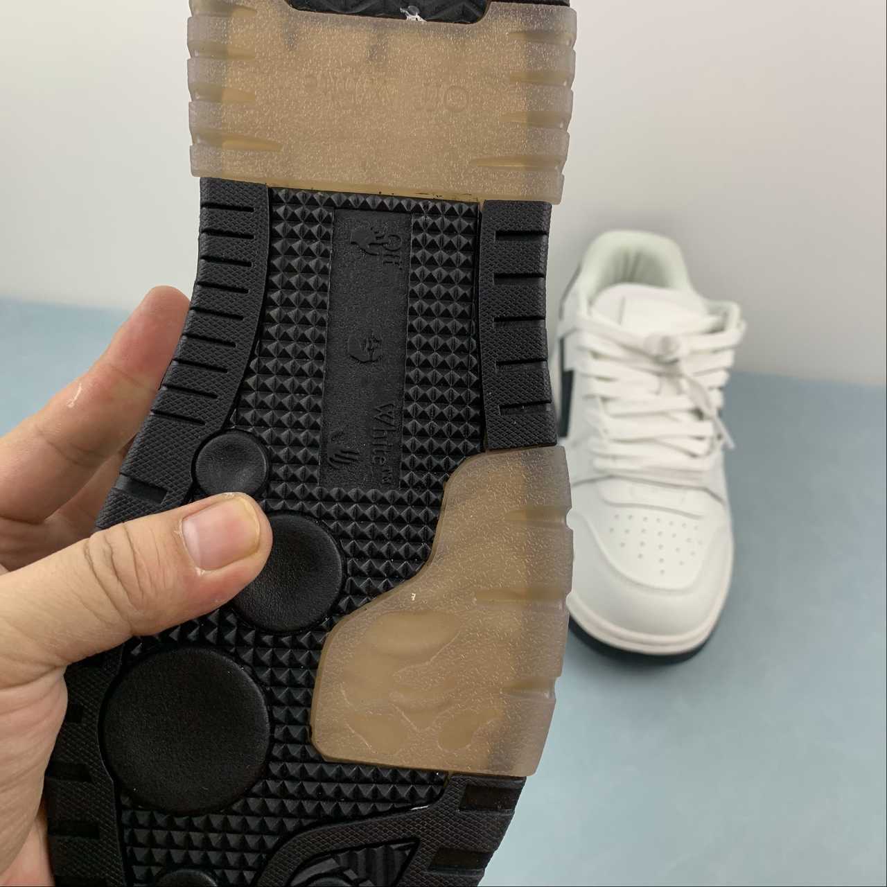 OFF-WHITE Out Of Office "000" Low