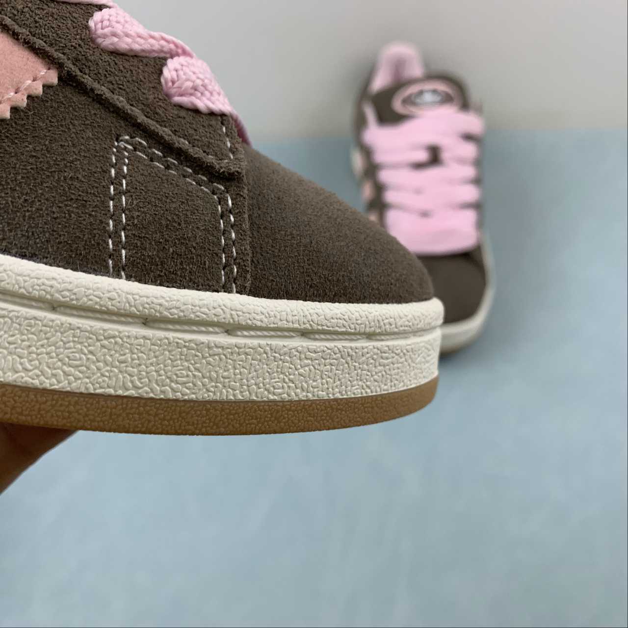 Adidas Campus 00s