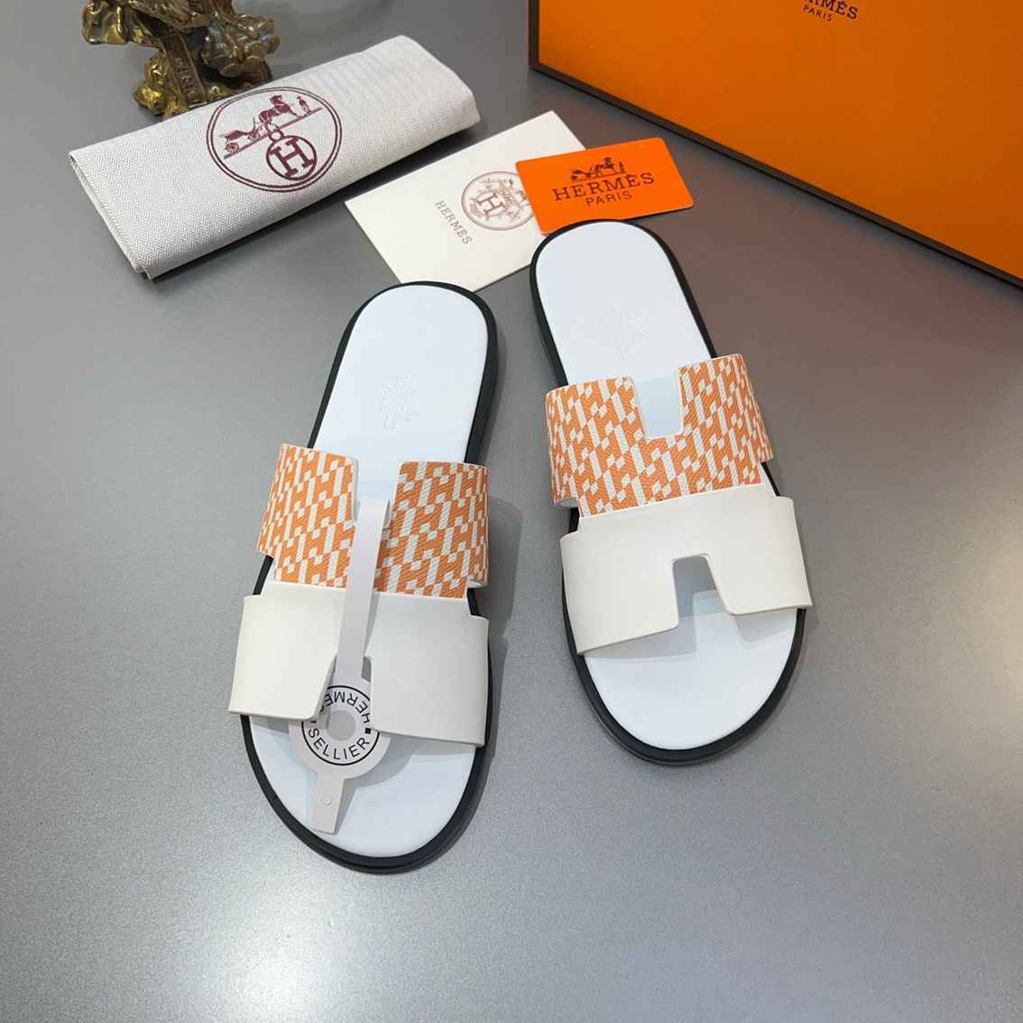 Chinelo Hermes Izmir