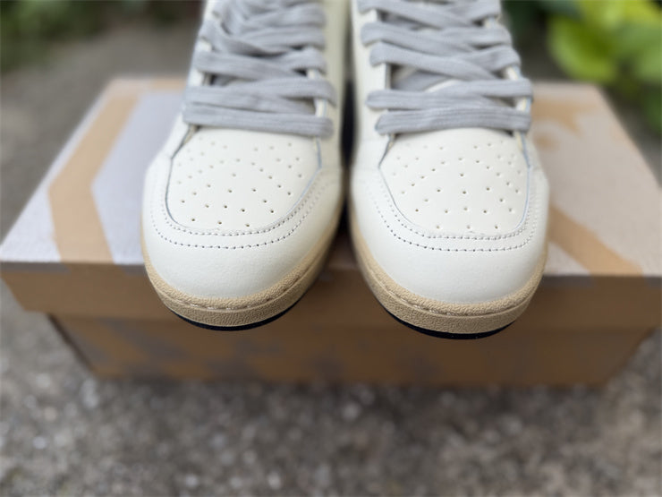 Golden Goose Super-Star
