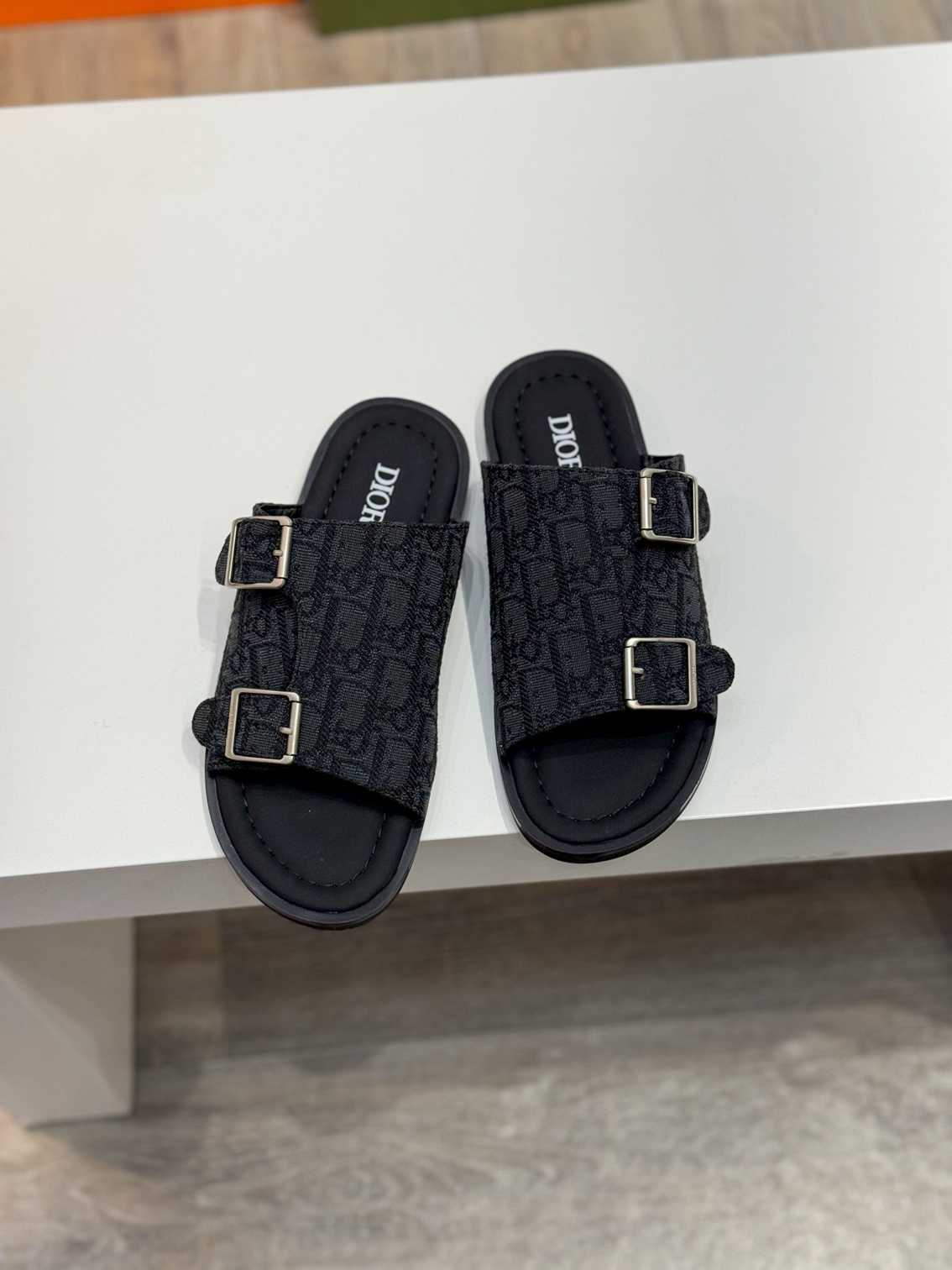 Chinelo Dior Slippers