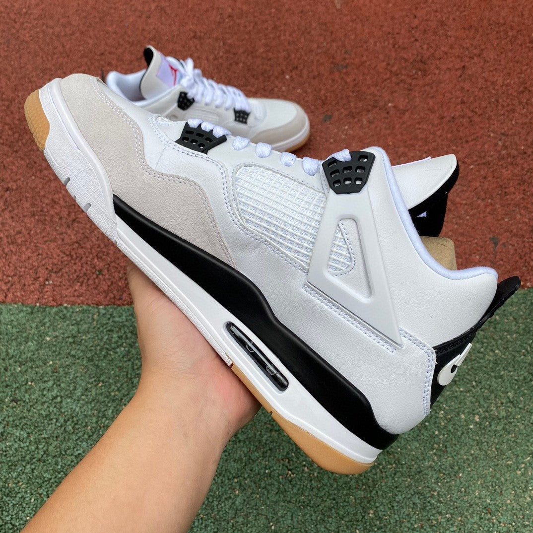 Air Jordan 4