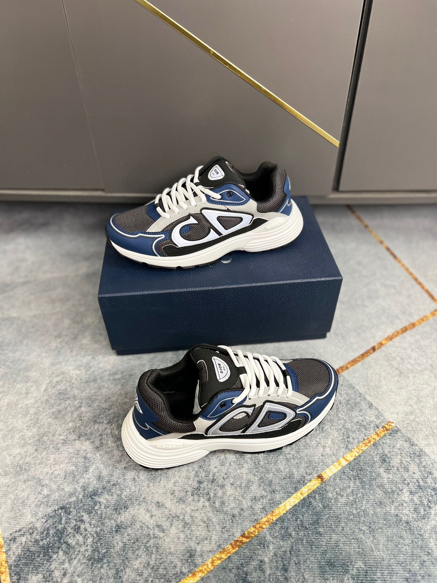 Dior B30