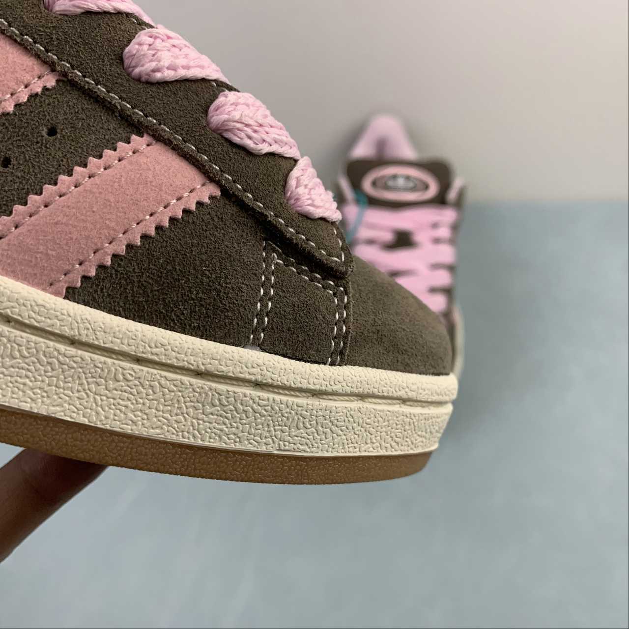 Adidas Campus 00s