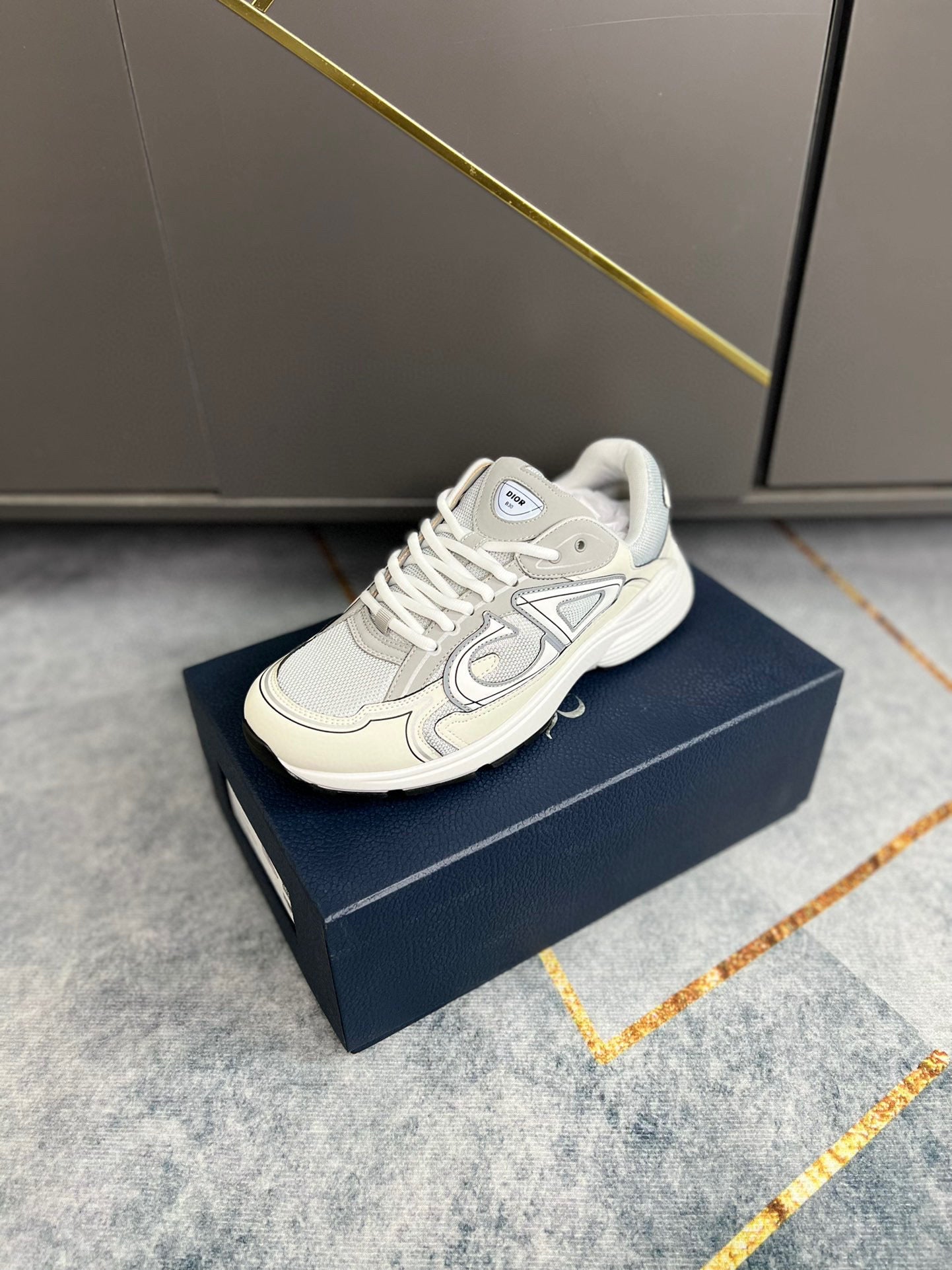 Dior B30
