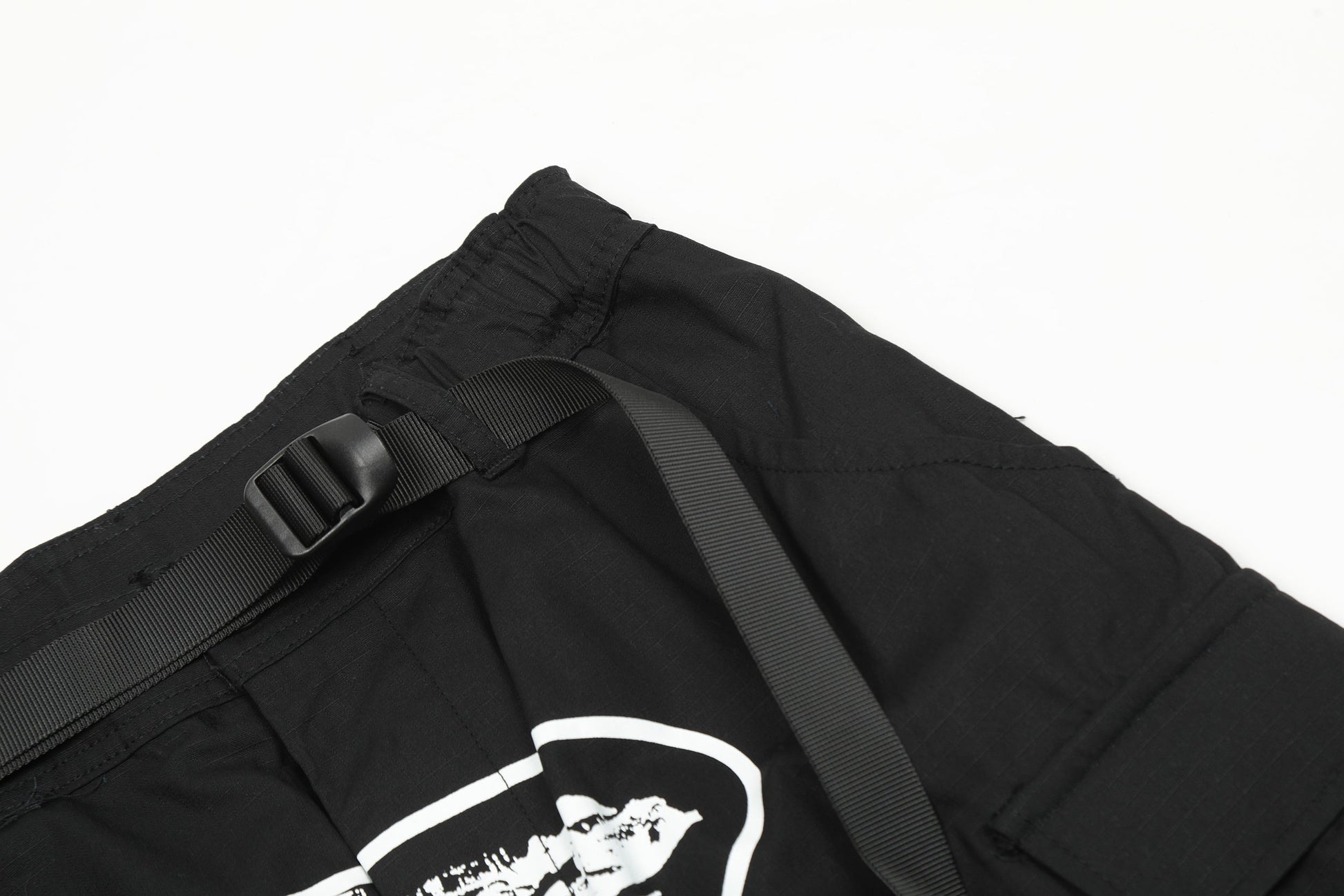 Calça Corteiz Guerillaz Cargo