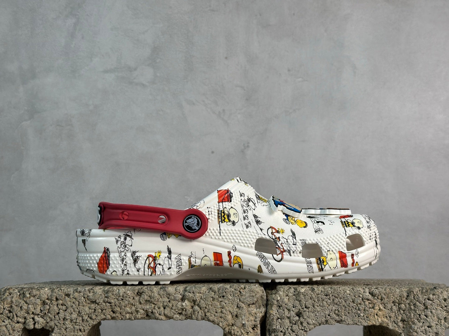 Crocs Classic Peanuts Zueco