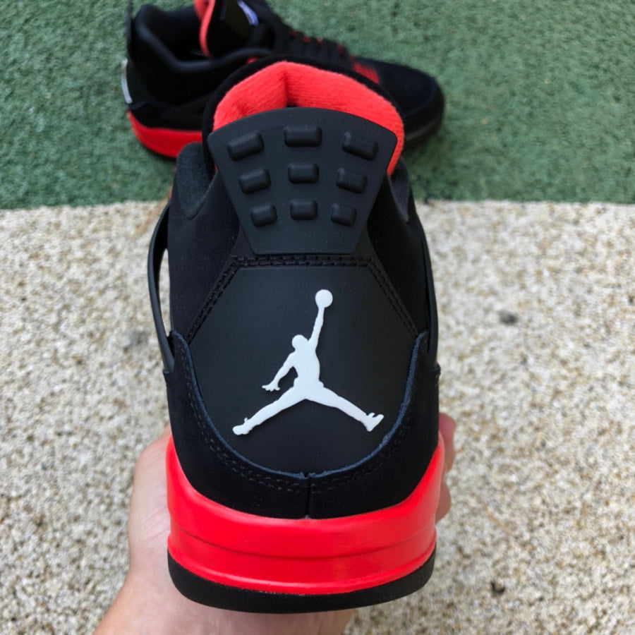 Air Jordan 4