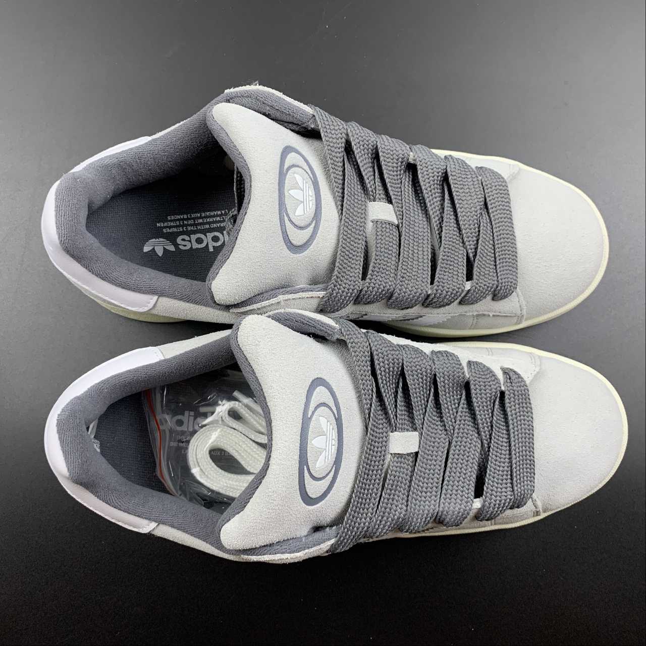 Adidas Campus 00s
