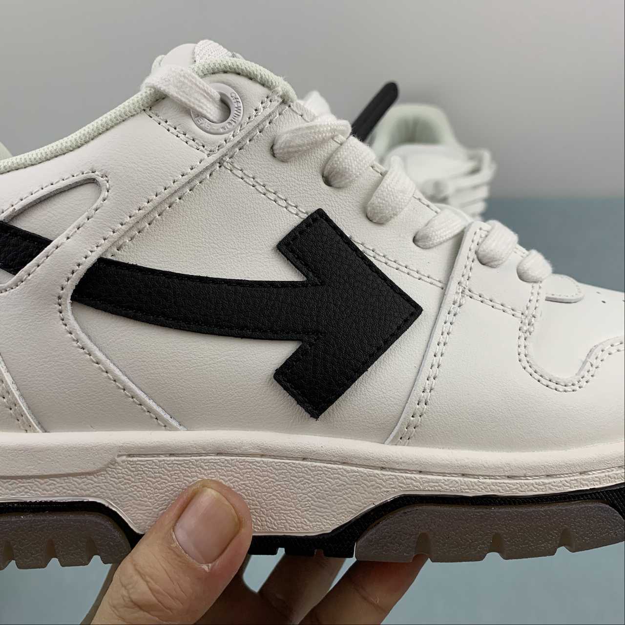 OFF-WHITE Out Of Office "000" Low