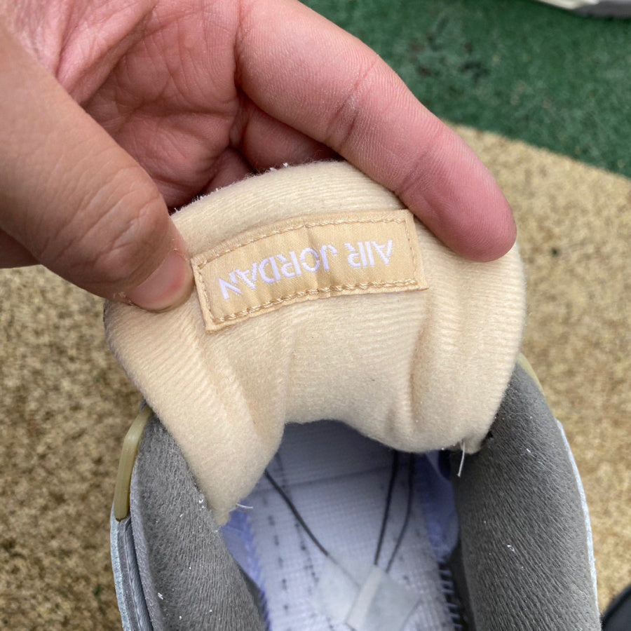 Air Jordan 4