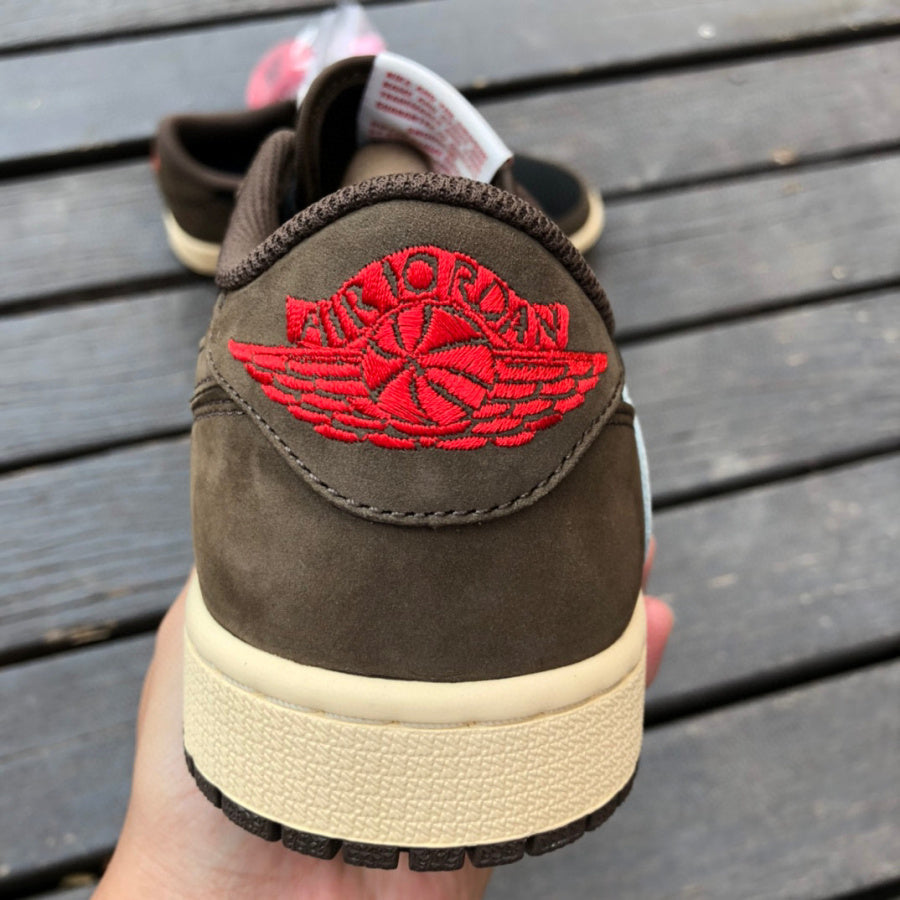 Jordan 1 Low