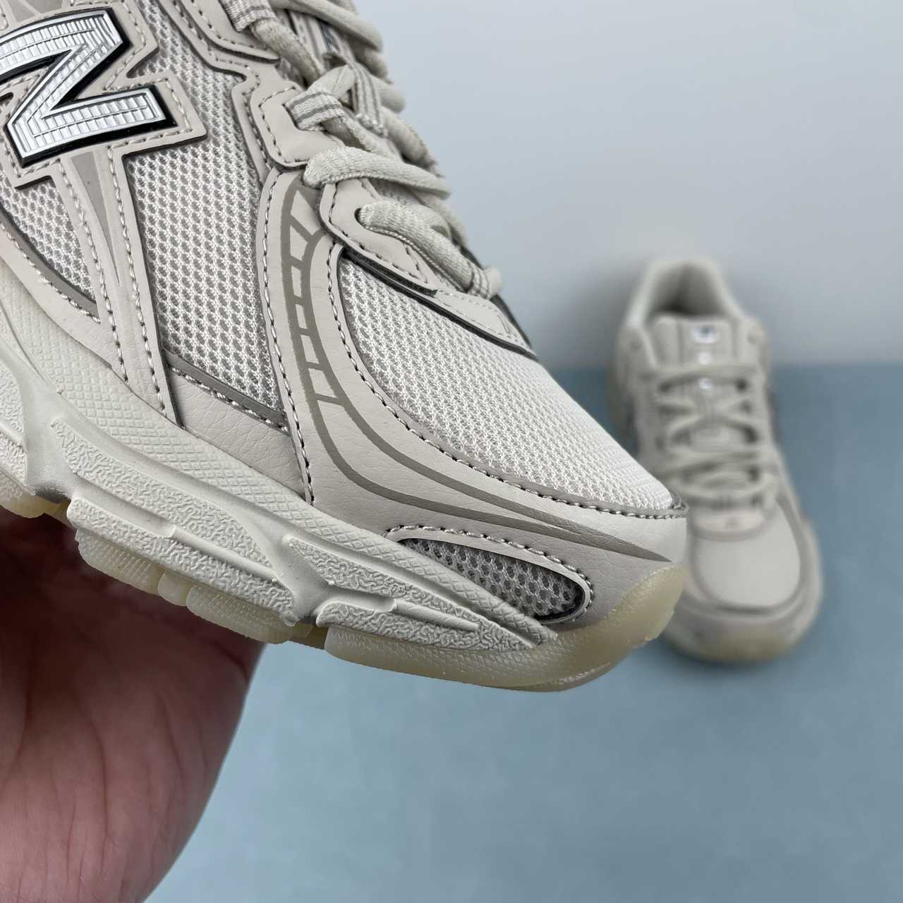 New Balance 740